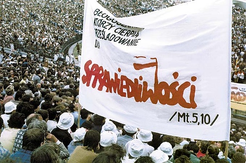 1983_-_papiez_sprawiedliwosci-kolor.jpg